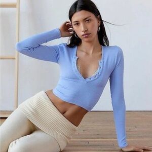 Urban Outfitters Light Blue Buttoned Long Sleeve Top Size Small